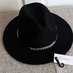 Fedora hat with chain in black NWT